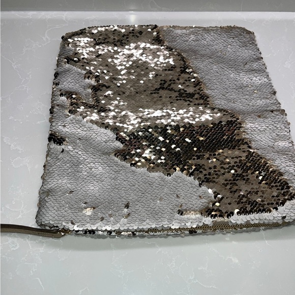 Stella & Dot sequin Margeaux clutch gold - Picture 3 of 6